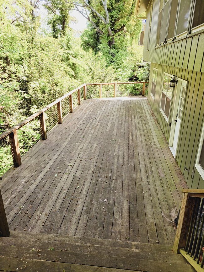 Building Photo - 984 Shades Crest Rd