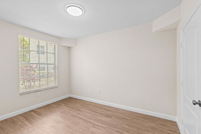 Building Photo - 1609 Belmont Pl