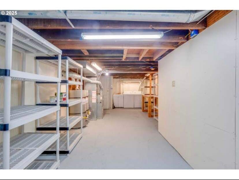 Building Photo - 74 NE Sacramento St