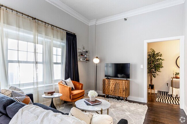 Interior Photo - Windsor Manor