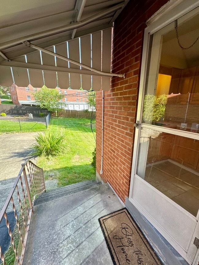 Building Photo - 1076 Thornwood Dr