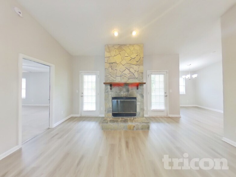 Building Photo - 8539 Shuter Ct