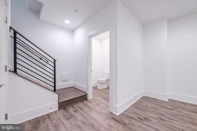 Building Photo - 11382 Emerald Park Rd