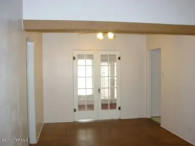 Building Photo - 1616 E 7th St