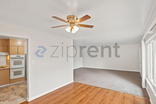 Building Photo - 1883 Robin Ln