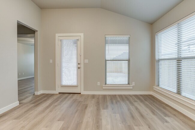 Building Photo - Brand New Beautiful 4-Bedroom Home in Sout...