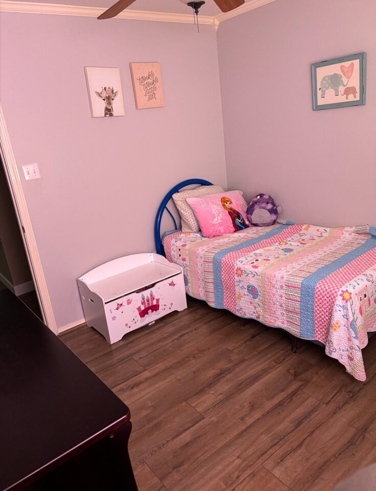 Building Photo - 2309 Greenleaf Dr