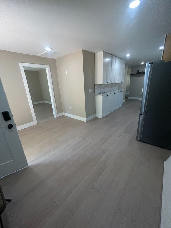 Building Photo - Beautifully Renovated 3 bedroom/3 bath**Historic Overbrook