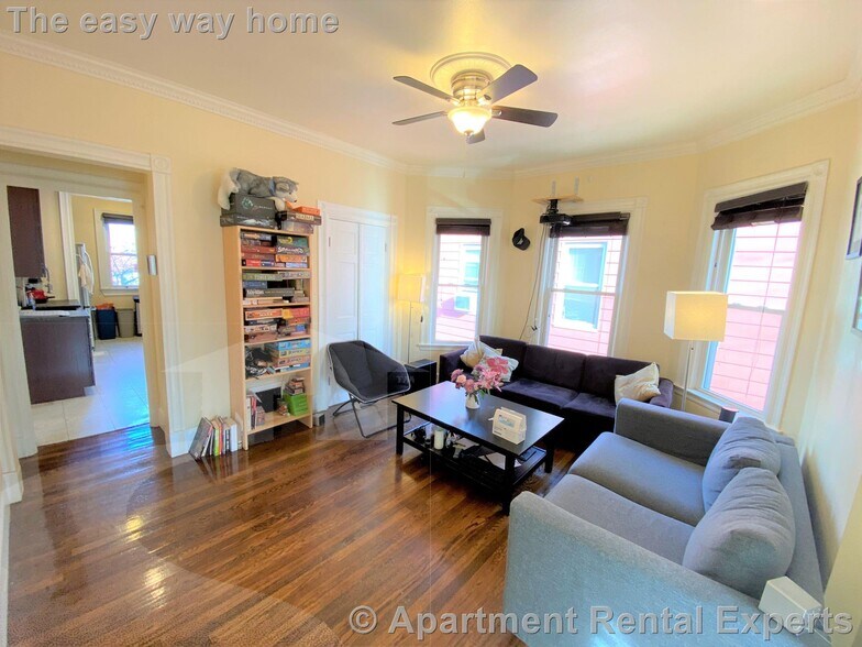 Building Photo - 381 Highland Ave