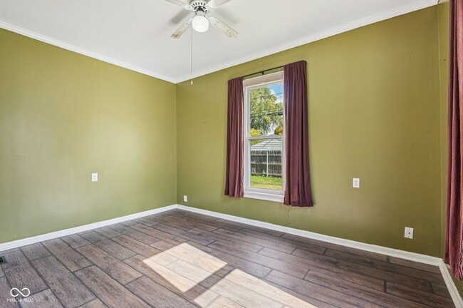 Building Photo - 1920 E 67th St