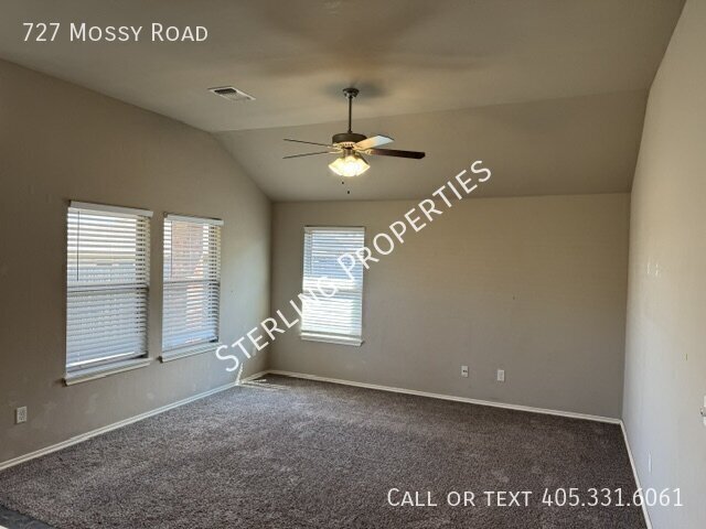 Building Photo - 727 Mossy Rd