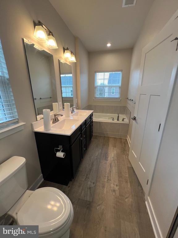 Building Photo - 1550 Adamson Wy