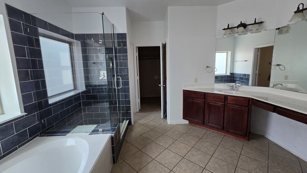 Building Photo - 4731 Autumn Pine Ln