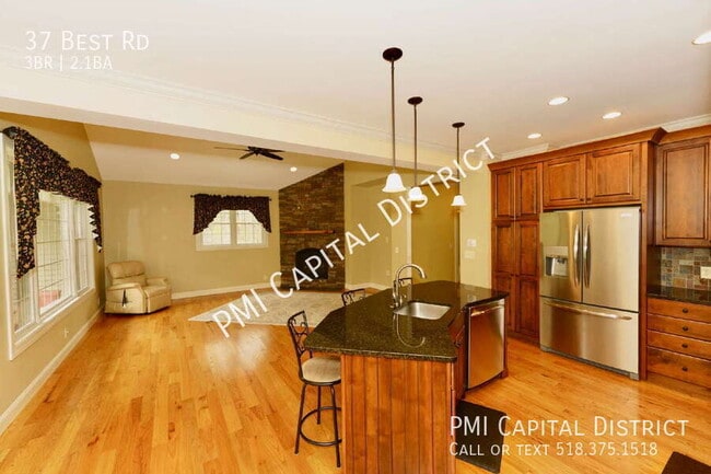 Building Photo - 37 Best Rd