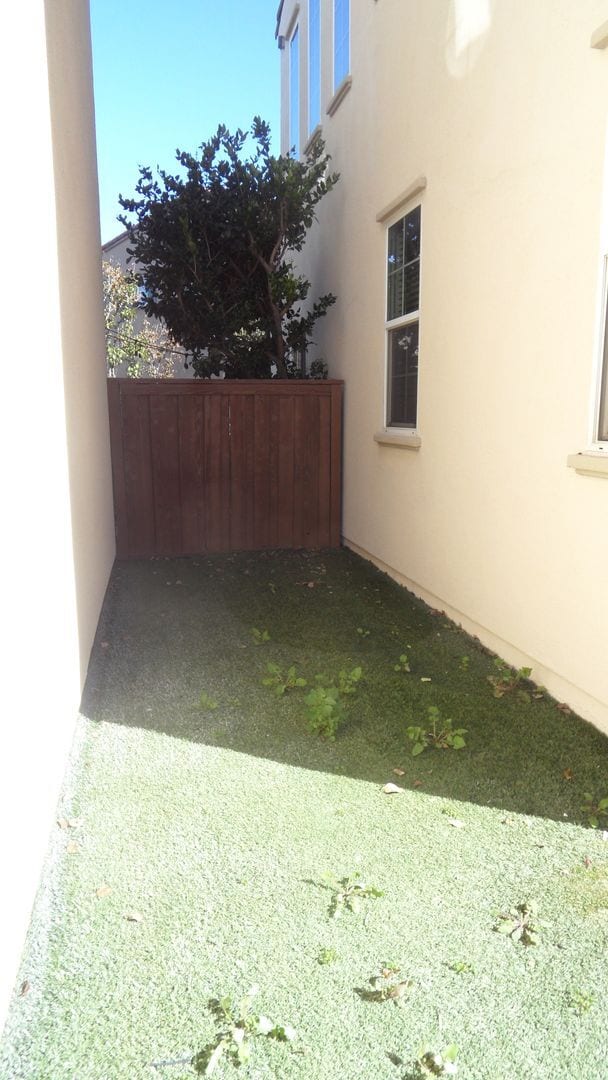 Building Photo - 3BR 2.5 BA 2 Story Home with 2 Car Garage