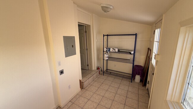 Building Photo - 1447 S Broadway