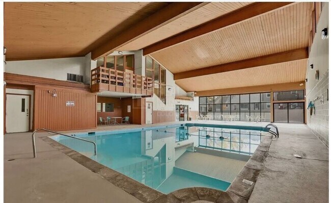 Building Photo - 7110 S Gaylord St