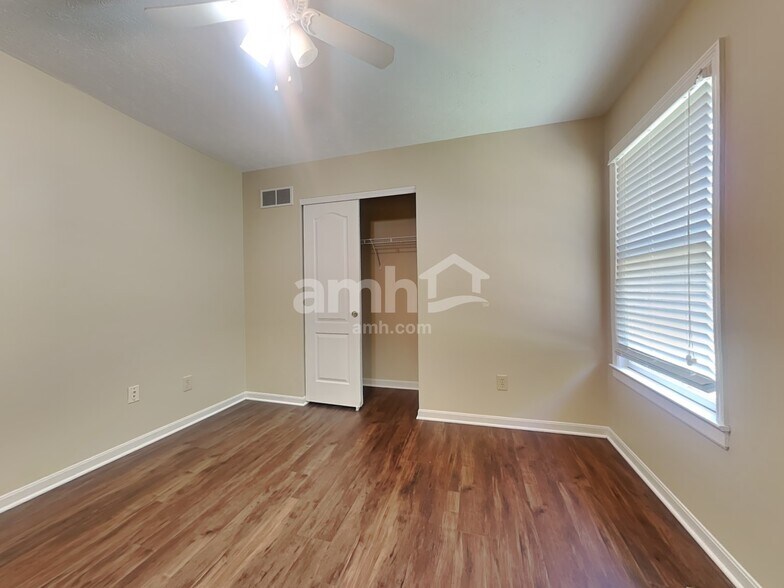 Building Photo - 9143 Pampas Ct