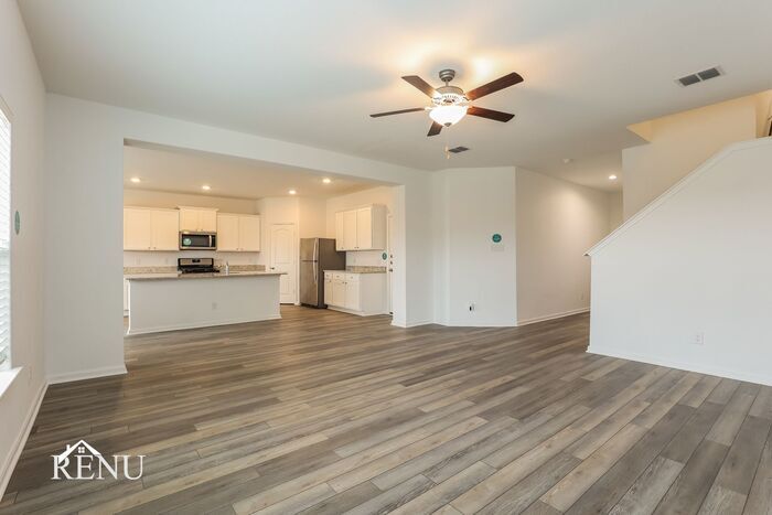 Building Photo - 2934 Jackson Smt