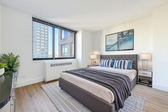 Building Photo - 1735 York Ave