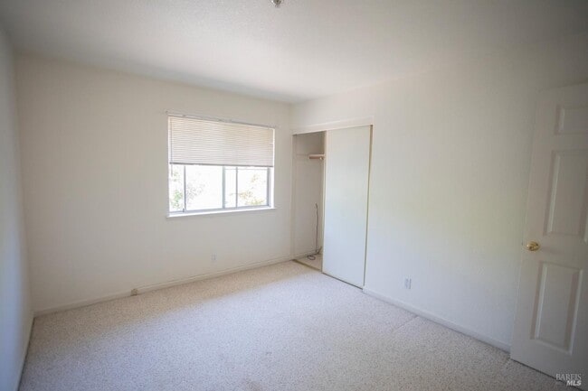 Building Photo - 1549 Monarch Pl