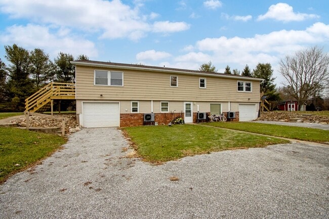 Building Photo - Two bedroom apartment