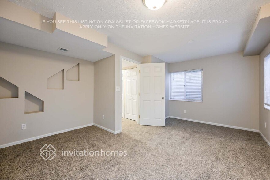 Building Photo - 5224 S Jericho St