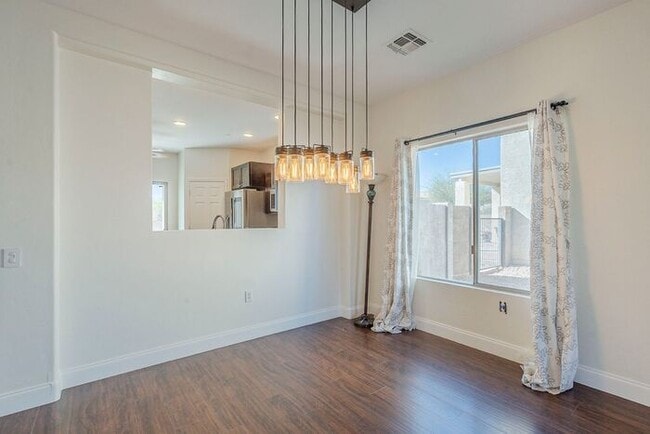 Building Photo - Pending/ Rented - Sahuarita Beauty!