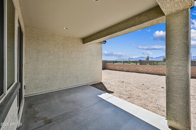 Building Photo - 11196 N 168th Dr