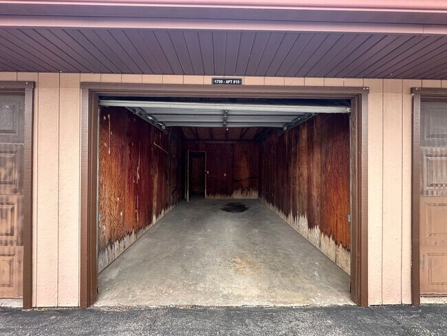 Building Photo - Recently Renovated 1 Bedroom 1 Bath Lower Apartment W/Garage!