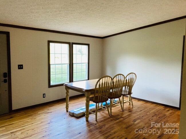 Building Photo - 1691 Hopewell Church Rd