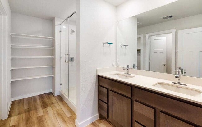 Building Photo - "Charming 3-Bedroom Home in Midtown Reserve, College Station TX!"