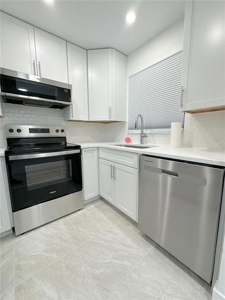 Building Photo - 3221 White Ibis Ct