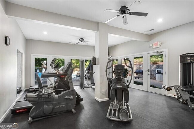 Building Photo - 54 Basswood Cir NE