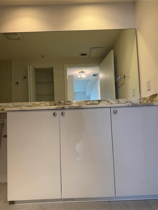 Building Photo - 18800 NE 29th Ave