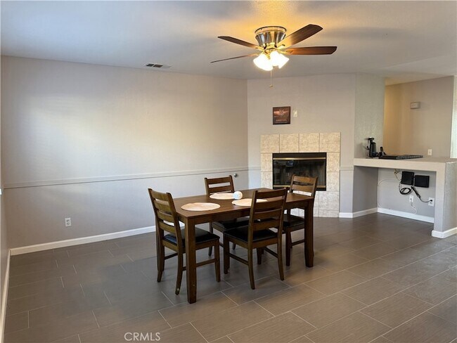 Building Photo - 1462 Nutmey Ln