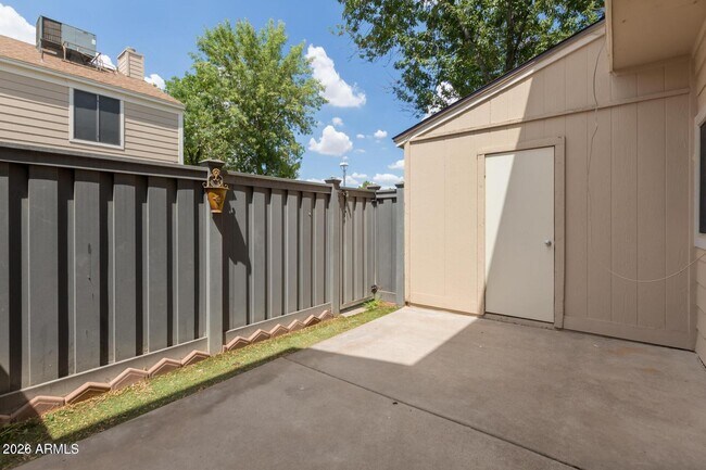 Building Photo - 3320 W McRae Way