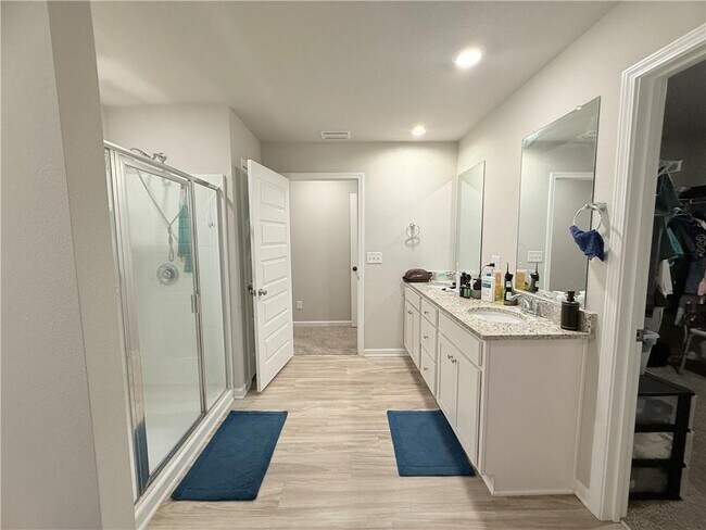 Building Photo - 10611 Burlington Estates Dr