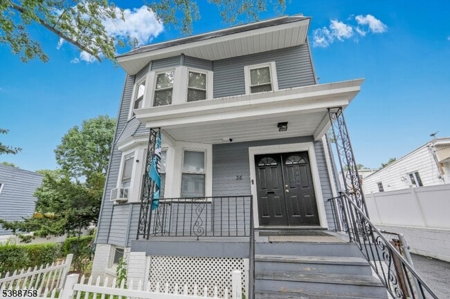 Building Photo - 26 Montrose Terrace