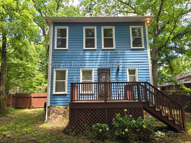 Building Photo - Gorgeous 3 Bedroom House in Atlanta!