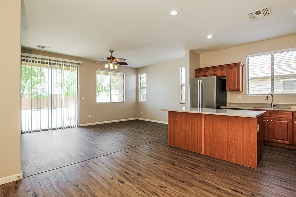 Building Photo - 9090 S 258th Ln