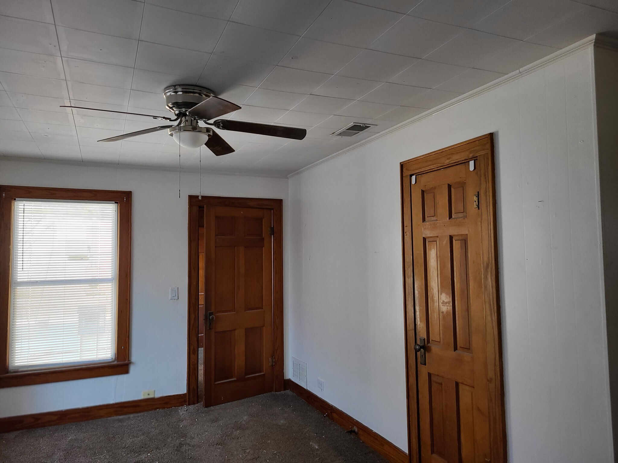 Building Photo - 240 E Blackbourn St