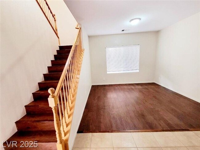 Building Photo - Beautiful Summerlin Home W/ Tesla 220V Cha...