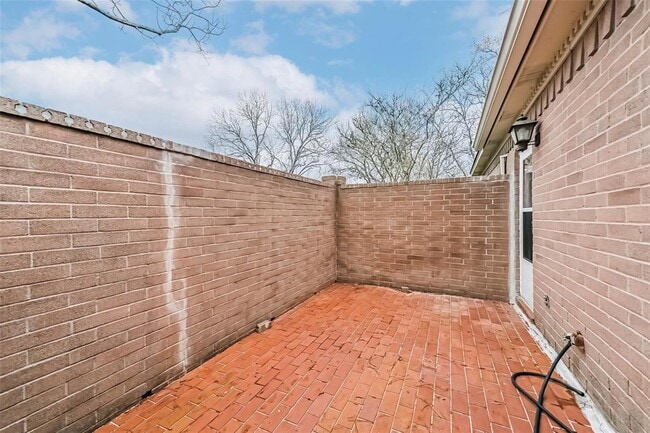 Building Photo - 1410 Osborne Dr