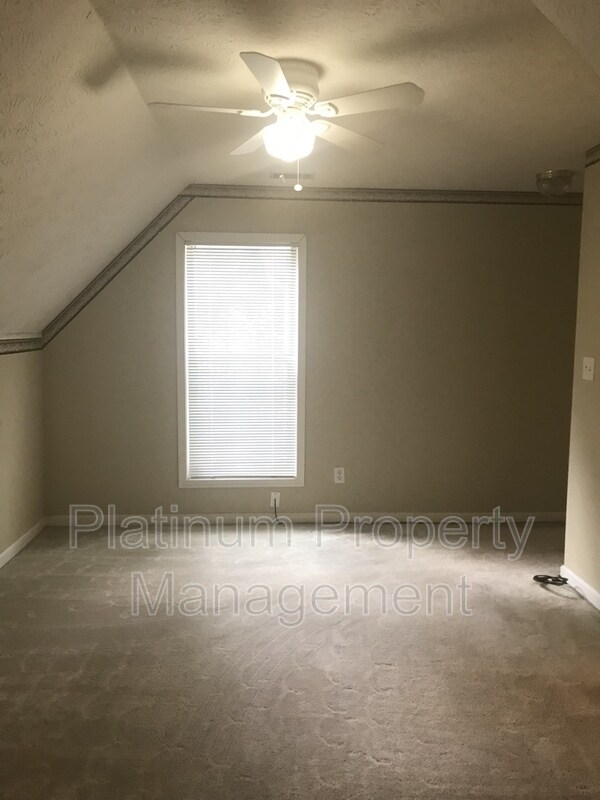 Building Photo - 1020 Twin Brook Ct NW
