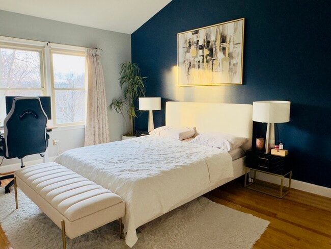 Building Photo - 3832 Charles Ave