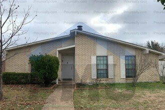 Building Photo - AVAILABLE NOW!!! Lovely 3/2/2 home in Gran...