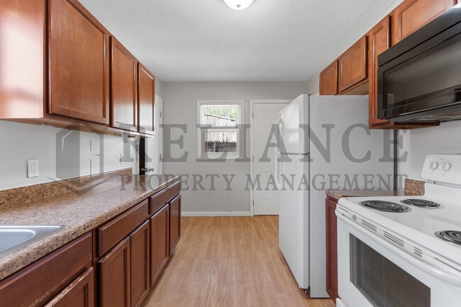 Building Photo - 1817 Catherine St