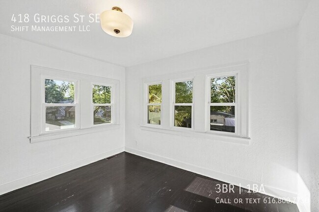 Building Photo - 418 Griggs St SE
