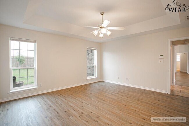 Building Photo - 8 St Andrews Ct